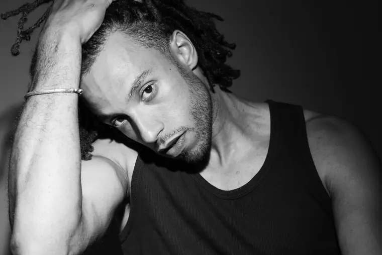 Adil Cafasso — portrait allongé
